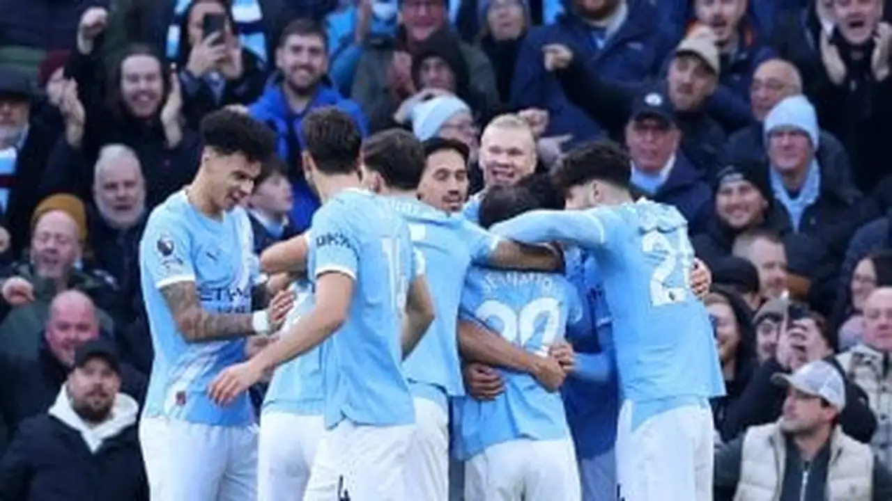 مانشستر سيتي يهيمن على وست هام بتقدم 2-0 في الشوط الأول